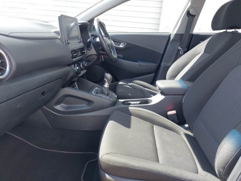 Hyundai Kona 1.0 Tgdi 48V Mhev Se Connect ST71EFV White #5