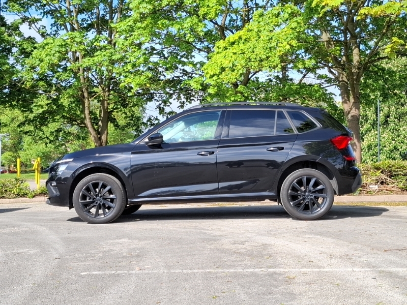 Skoda Kamiq 1.0 Tsi Se Edition FP75KHT Black #4
