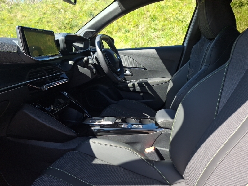 Peugeot 208 1.2 Hybrid 110 Gt E-dsc6 SH25HKW White #5