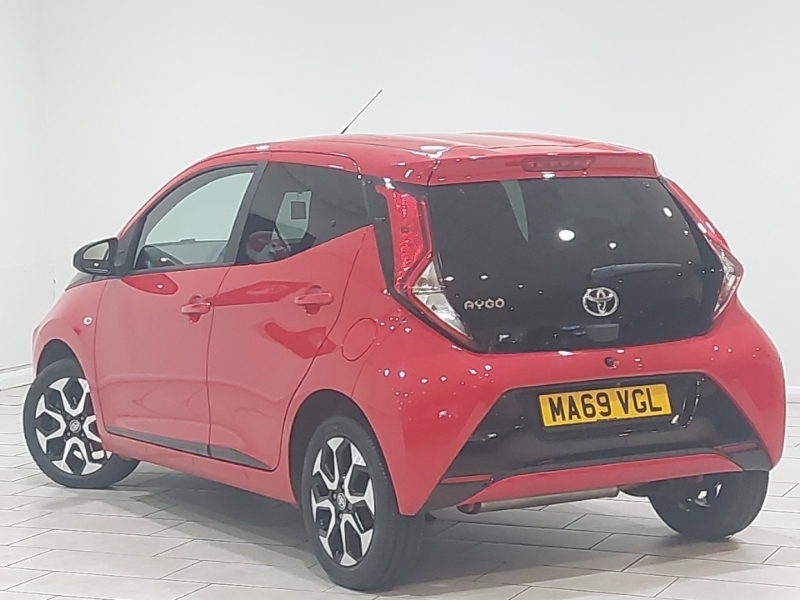 Toyota Aygo 1.0 Vvt-i X-trend MA69VGL Red #2