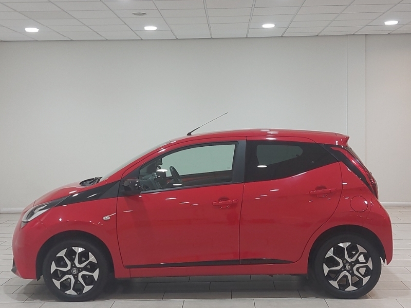 Toyota Aygo 1.0 Vvt-i X-trend MA69VGL Red #4