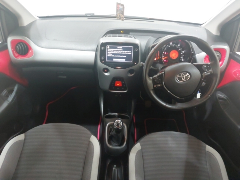 Toyota Aygo 1.0 Vvt-i X-trend MA69VGL Red #3