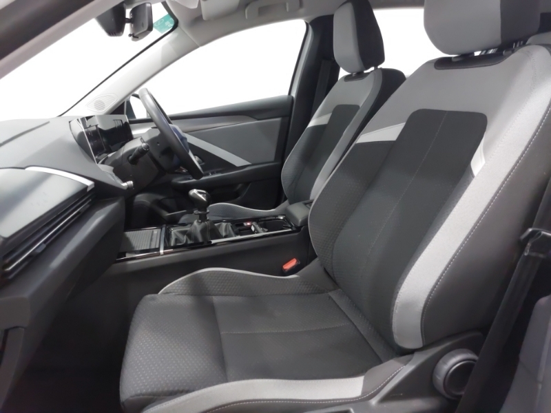 Vauxhall Astra 1.2 Turbo Design NL23TLK White #5
