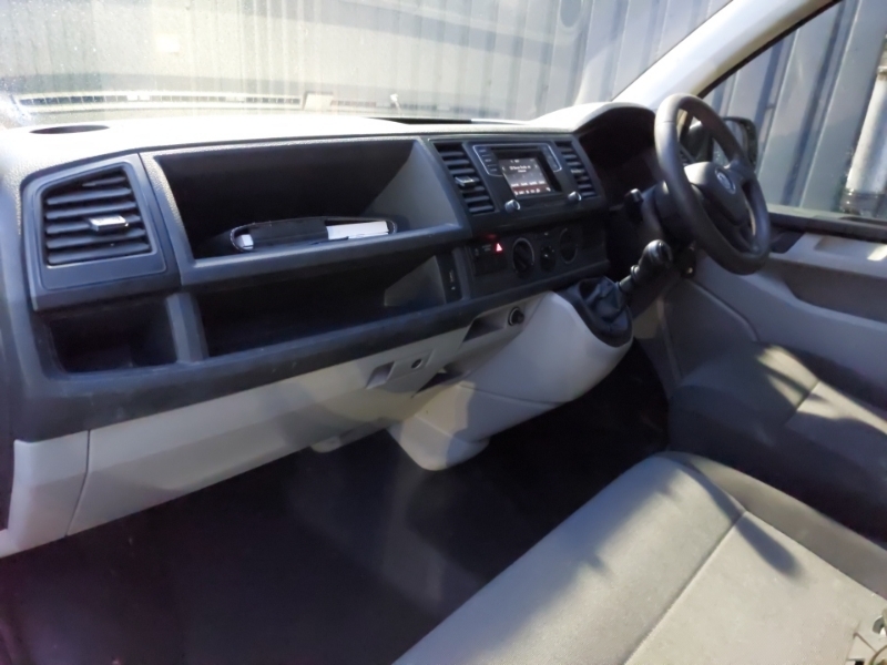 Volkswagen Transporter 2.0 Tdi Bmt 84 Startline Van CA19JVG White #5