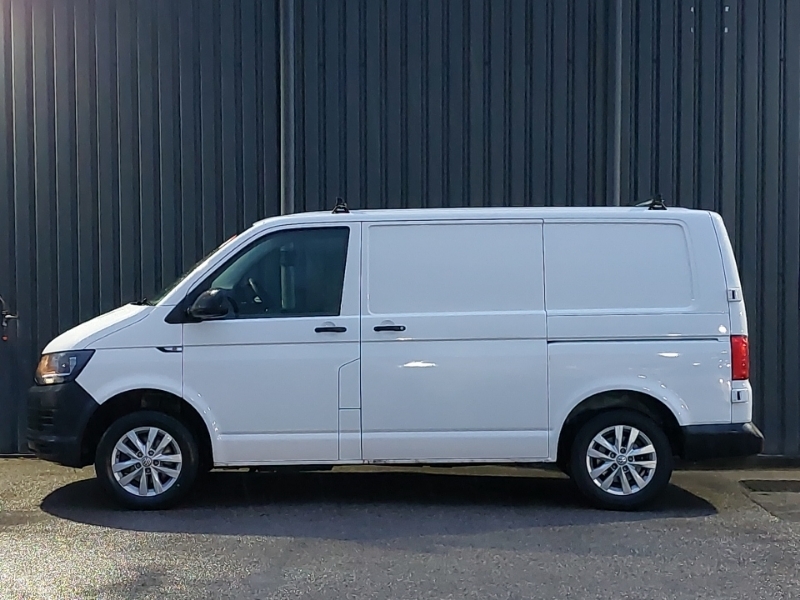 Volkswagen Transporter 2.0 Tdi Bmt 84 Startline Van CA19JVG White #4
