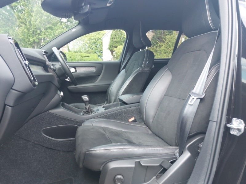 Volvo XC40 1.5 T3 163 R Design KW70CYL Black #5