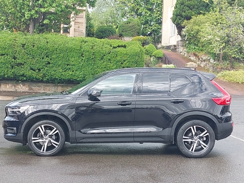 Volvo XC40 1.5 T3 163 R Design KW70CYL Black #4