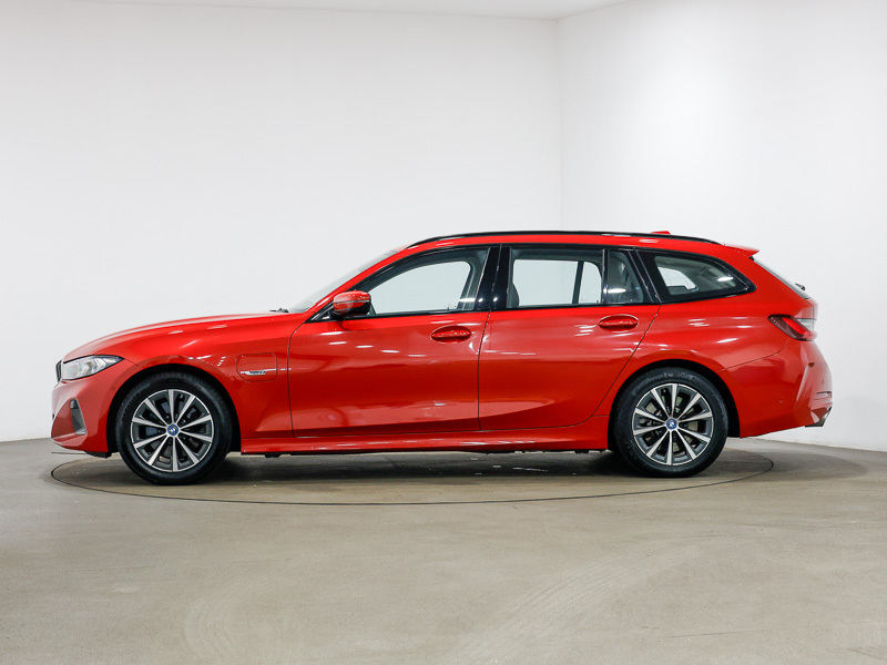 BMW 3 Series 330E Sport Step SG72URB Red #4