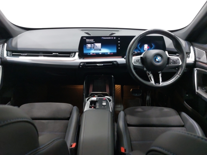 BMW iX1 230Kw Xdrive30 M Sport 65Kwh YH73OAN White #3