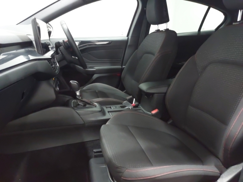 Ford Focus 1.0 Ecoboost Hybrid Mhev St-line YL72NDX Black #5