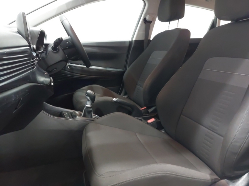 Hyundai Bayon 1.0 Tgdi Advance WK25ZSP White #5