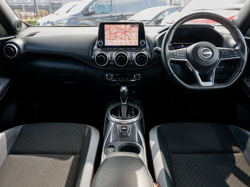 Nissan Juke 1.6 Hybrid N-connecta MD72GBV Red #3
