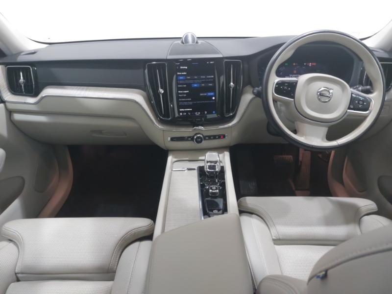 Volvo XC60 2.0 T8 455 Rc Phev Ultimate Bright Awd Gtron SK23WKY White #3