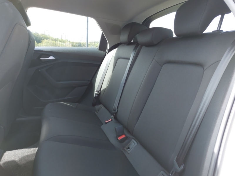 Audi A1 30 Tfsi 110 Technik SB23AYV White #6