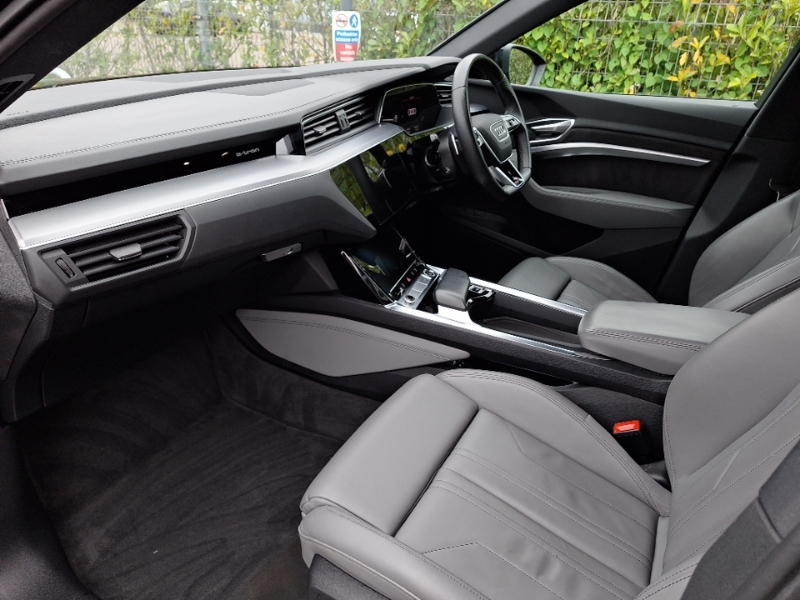 Audi E-tron 300Kw 55 Quattro 95Kwh Black Edition Black #5