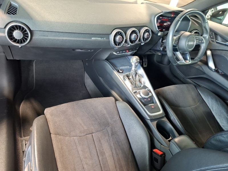 Audi TT 2.0T Fsi S Line S Tronic ET17KJX Black #3