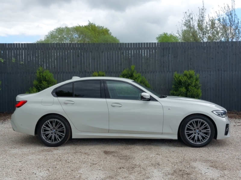 BMW 3 Series 320I M Sport Step YF70WMW White #3