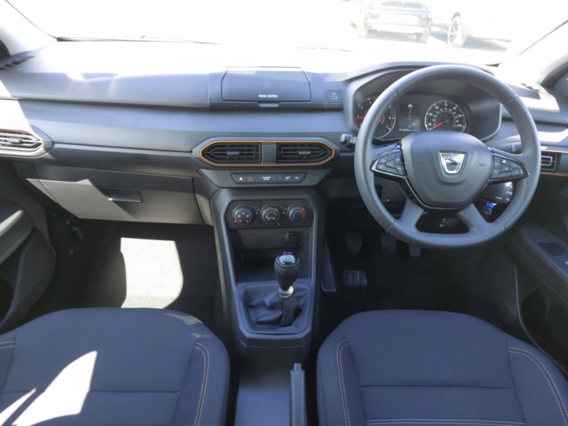 Dacia Sandero Stepway 1.0 Tce Essential SM22DZO White #3