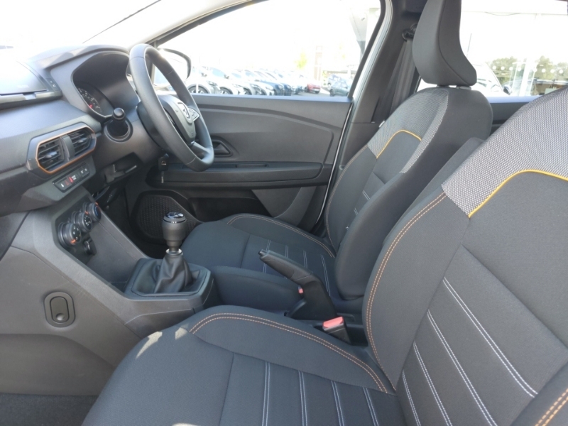 Dacia Sandero Stepway 1.0 Tce Essential SM22DZO White #5