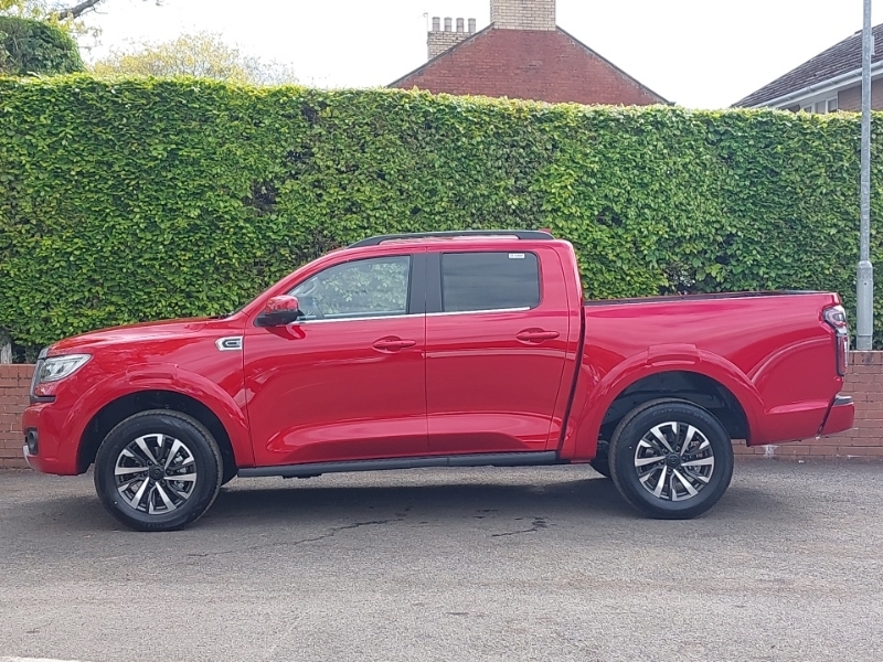 Great Wall POER300 2.4D Turbo Ultra Double Cab Pickup 4X4 Red #4