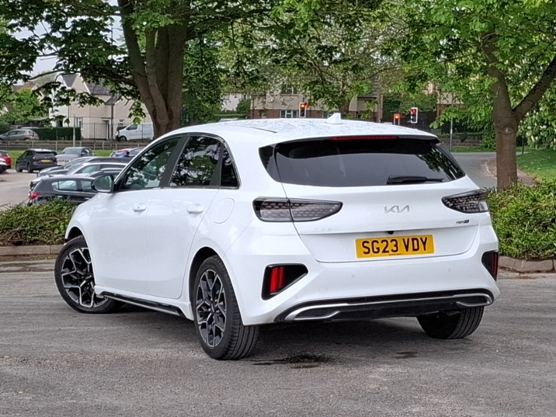 Kia Ceed 1.5T Gdi Isg Gt-line SG23VDY White #2