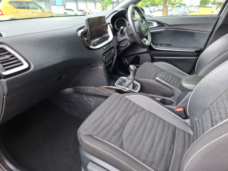 Kia Ceed 1.5T Gdi Isg Gt-line SG23VDY White #5