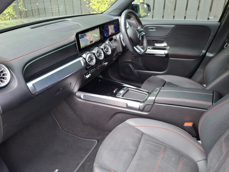 Mercedes-Benz EQB Eqb 300 4M 168Kw Amg Line Executive 66.5Kwh At WV24AVO Black #5