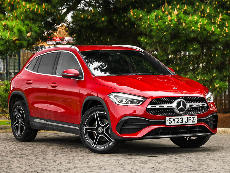 Mercedes-Benz GLA Class Gla 250E Amg Line Executive Red