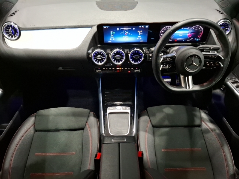 Mercedes-Benz GLA Class Gla 200 Amg Line Premium HF74PSO Black #3