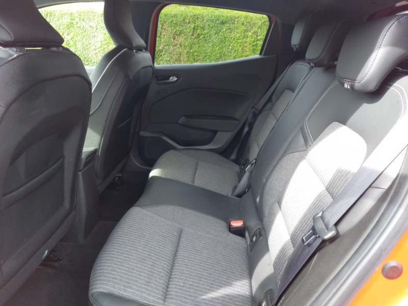 Renault Clio 1.6 E-tech Full Hybrid 145 Techno WJ23KCA Orange #6