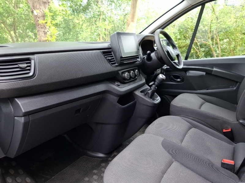 Renault Trafic Sl30 Blue Dci 130 Advance Van SB24MBX White #5