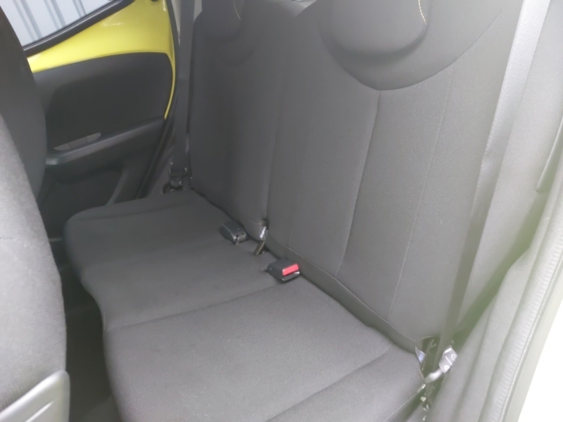 Toyota Aygo 1.0 Vvt-i X-cite 3 SC17JFF Yellow #6