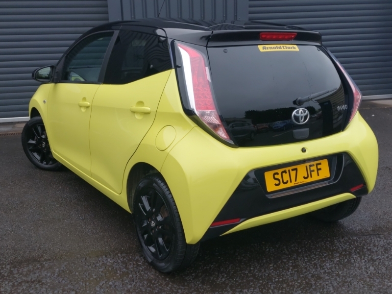 Toyota Aygo 1.0 Vvt-i X-cite 3 SC17JFF Yellow #2