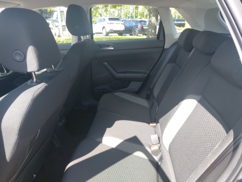 Volkswagen Polo 1.0 Tsi Life SL23WDM Black #6