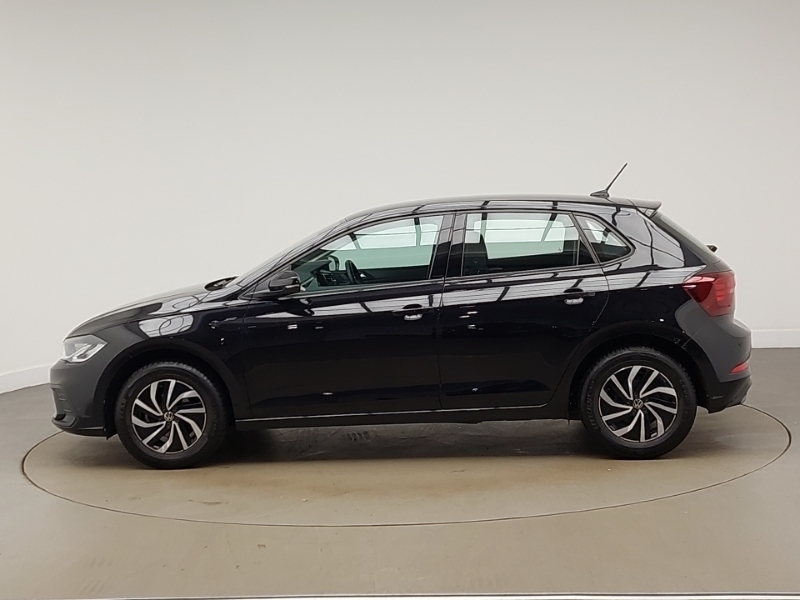 Volkswagen Polo 1.0 Tsi Life SH24VVB Black #4
