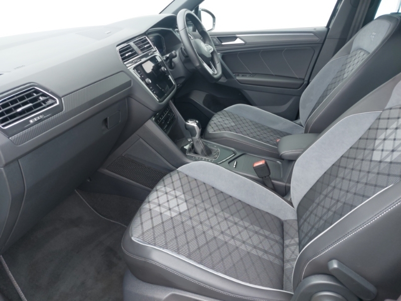 Volkswagen Tiguan 2.0 Tdi R-line Dsg SE73OZH Black #5