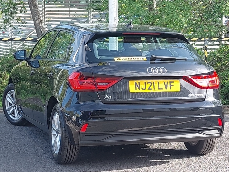 Audi A1 25 Tfsi Technik NJ21LVF Black #2