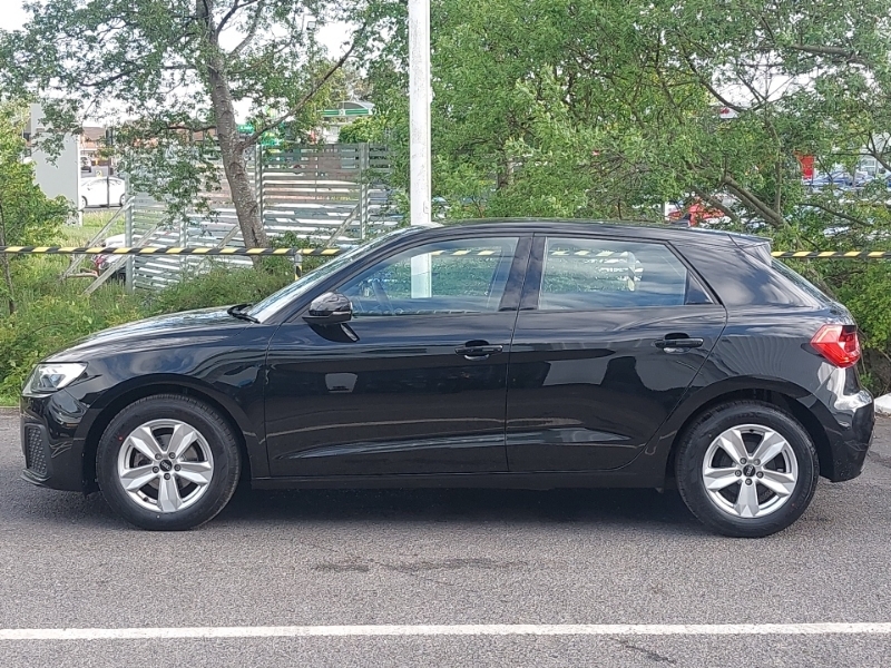 Audi A1 25 Tfsi Technik NJ21LVF Black #4