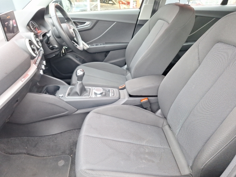 Audi Q2 30 Tfsi Technik SW21DYB Grey #5