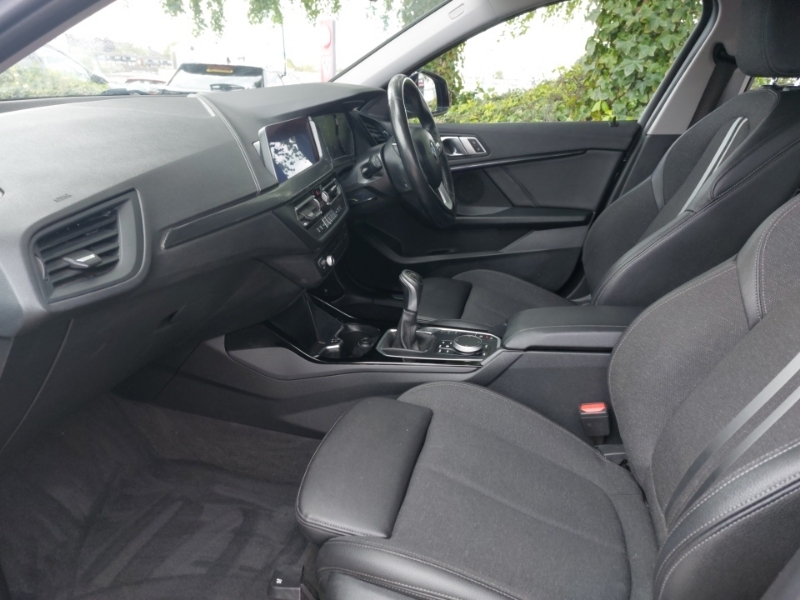 BMW 1 Series 118I Sport YH20FFC Black #5
