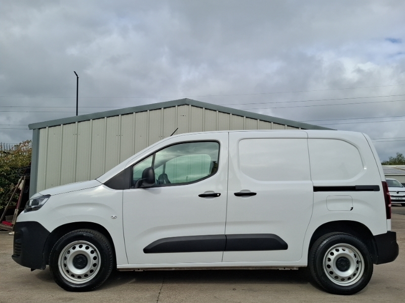 Citroen Berlingo 1.5 Bluehdi 1000Kg Enterprise Ed 100Ps 6 Speed Ss SM73YUW White #4