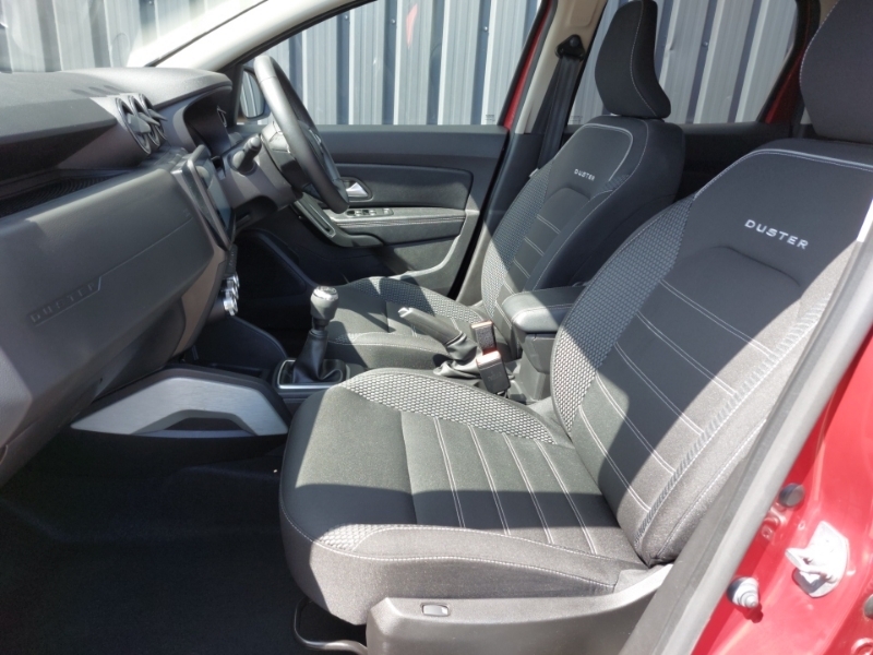 Dacia Duster 1.0 Tce 100 Bi-fuel Prestige SA22ZGF Red #5