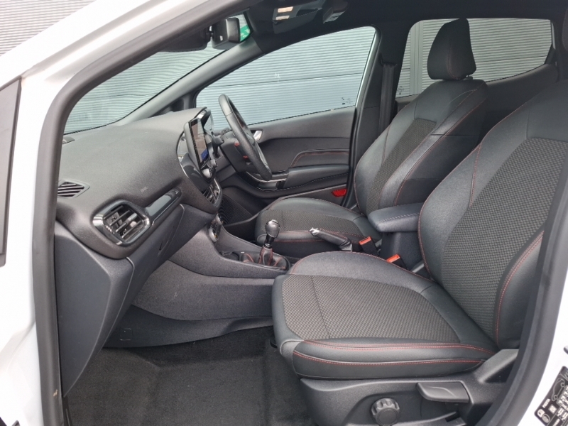 Ford Fiesta 1.0 Ecoboost Hybrid Mhev 125 St-line X Edition BG70FVM White #5