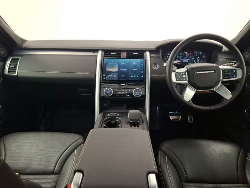 Land Rover Discovery 3.0 D300 Dynamic Hse YC73BWY Black #3