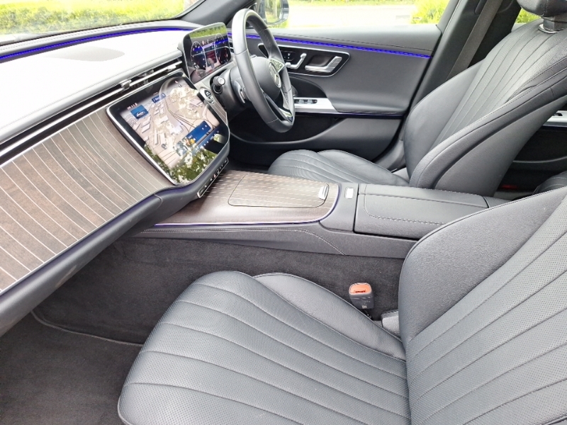 Mercedes-Benz E Class E200 Exclusive Premium 9G-tronic KN25LEF Black #5