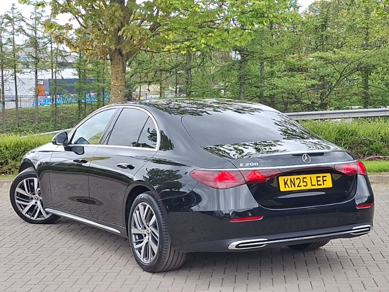 Mercedes-Benz E Class E200 Exclusive Premium 9G-tronic KN25LEF Black #2