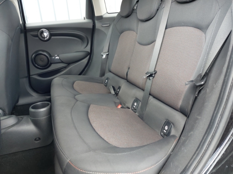 Mini Hatch 1.5 Cooper D II Black #6