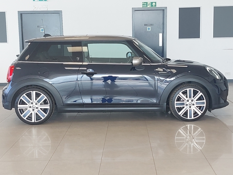 Mini Hatch 1.5 Cooper Exclusive Premium Plus SC72JWA Black #3