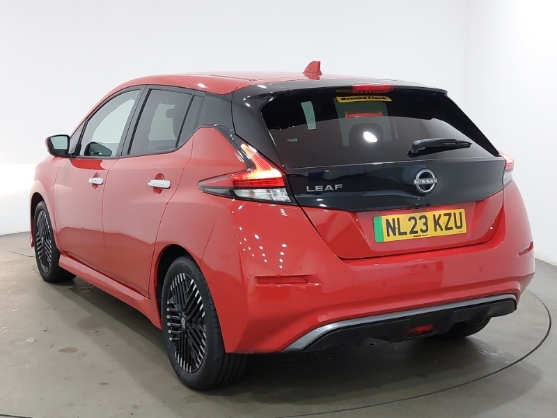 Nissan Leaf 110Kw N-connecta 39Kwh NL23KZU Red #2