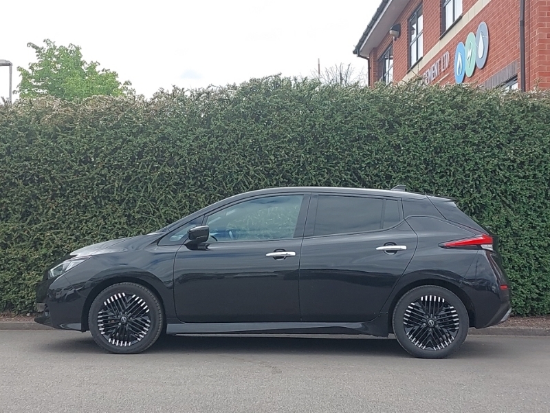 Nissan Leaf 110Kw N-connecta 40Kwh ND72OWM Black #4